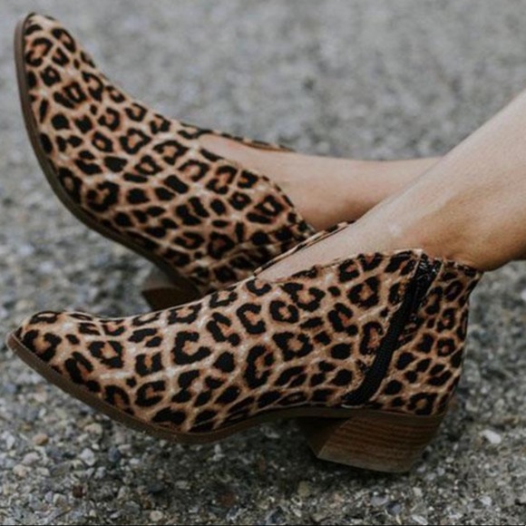 Last 5.5 Leopard ankle bootie - Picture 7 of 8